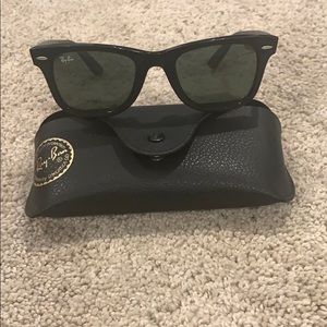 Ray-Ban Black Wayfarer